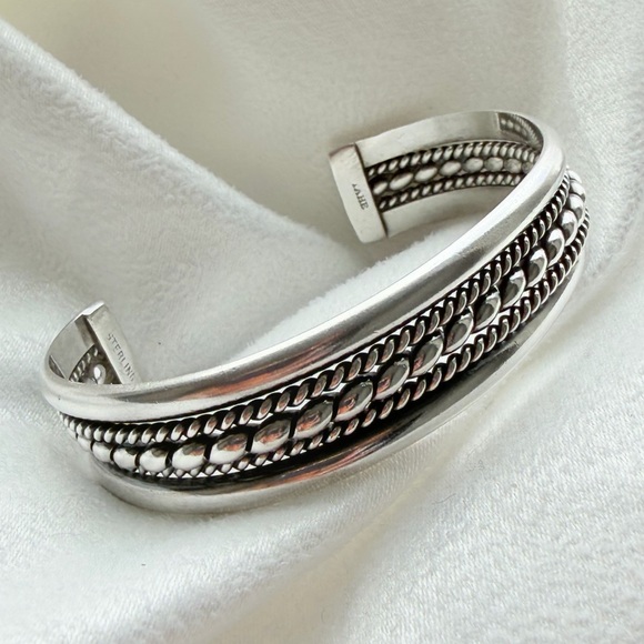 Navajo Tahe Sterling Silver Multi-Row Triple Twisted Wire Rope & Cuff Bracelet - Picture 14 of 15